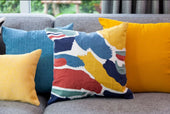 Throw Pillows 101: Choosing the Right Size, Shape, and Design