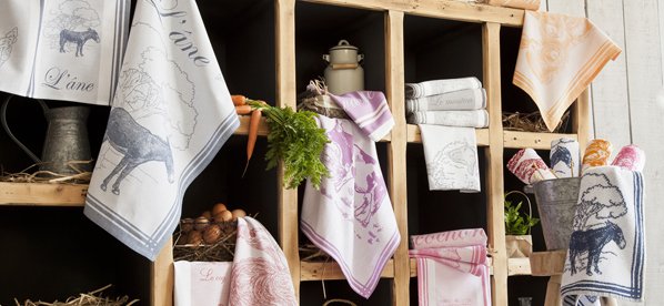 What is a Tea Towel? Practical Uses, Benefits and How to Use Tea Towels.